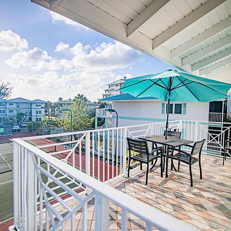 Seven Mile Beach Resort ジョージ・タウン エクステリア 写真