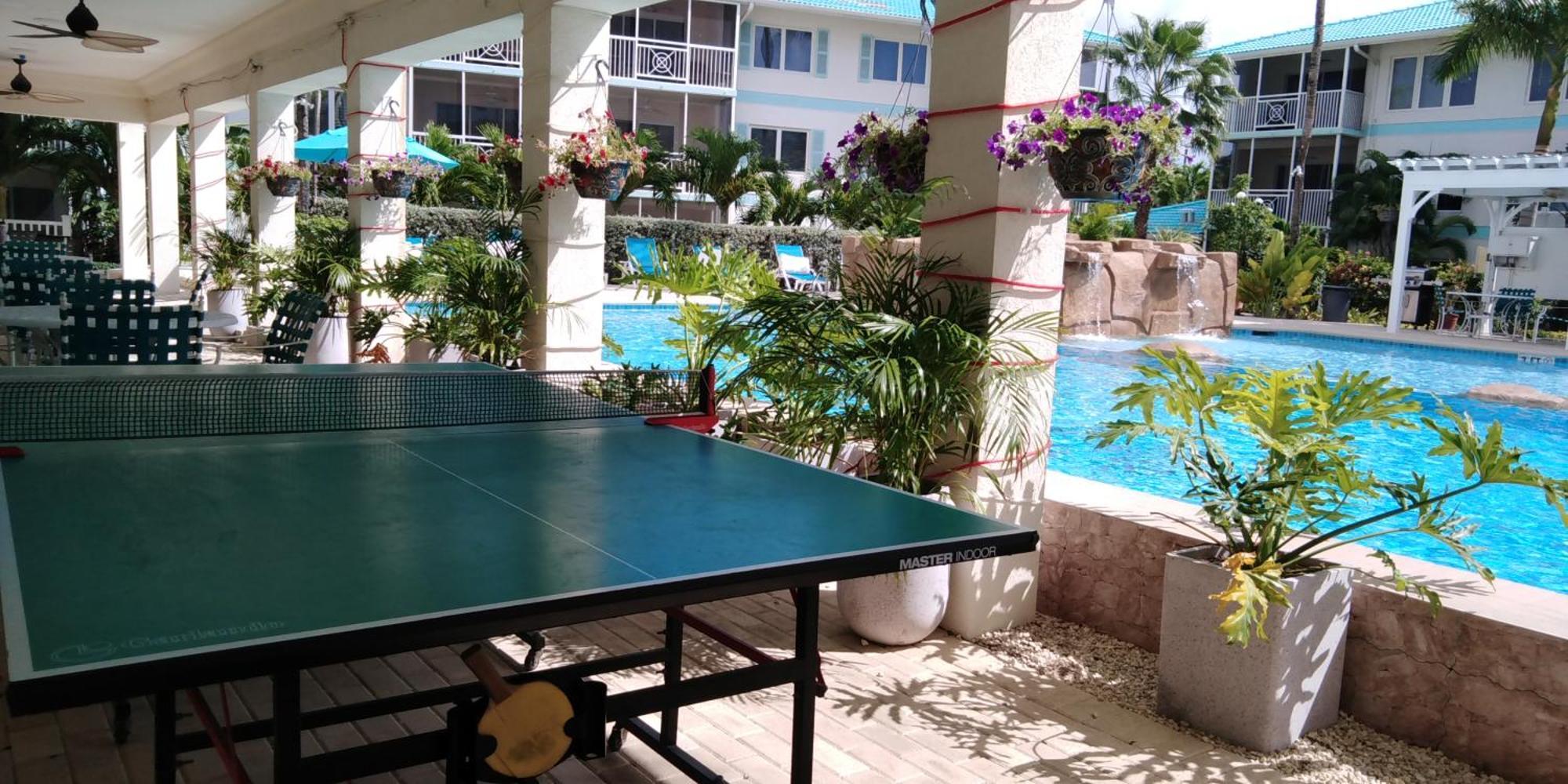 Seven Mile Beach Resort ジョージ・タウン エクステリア 写真