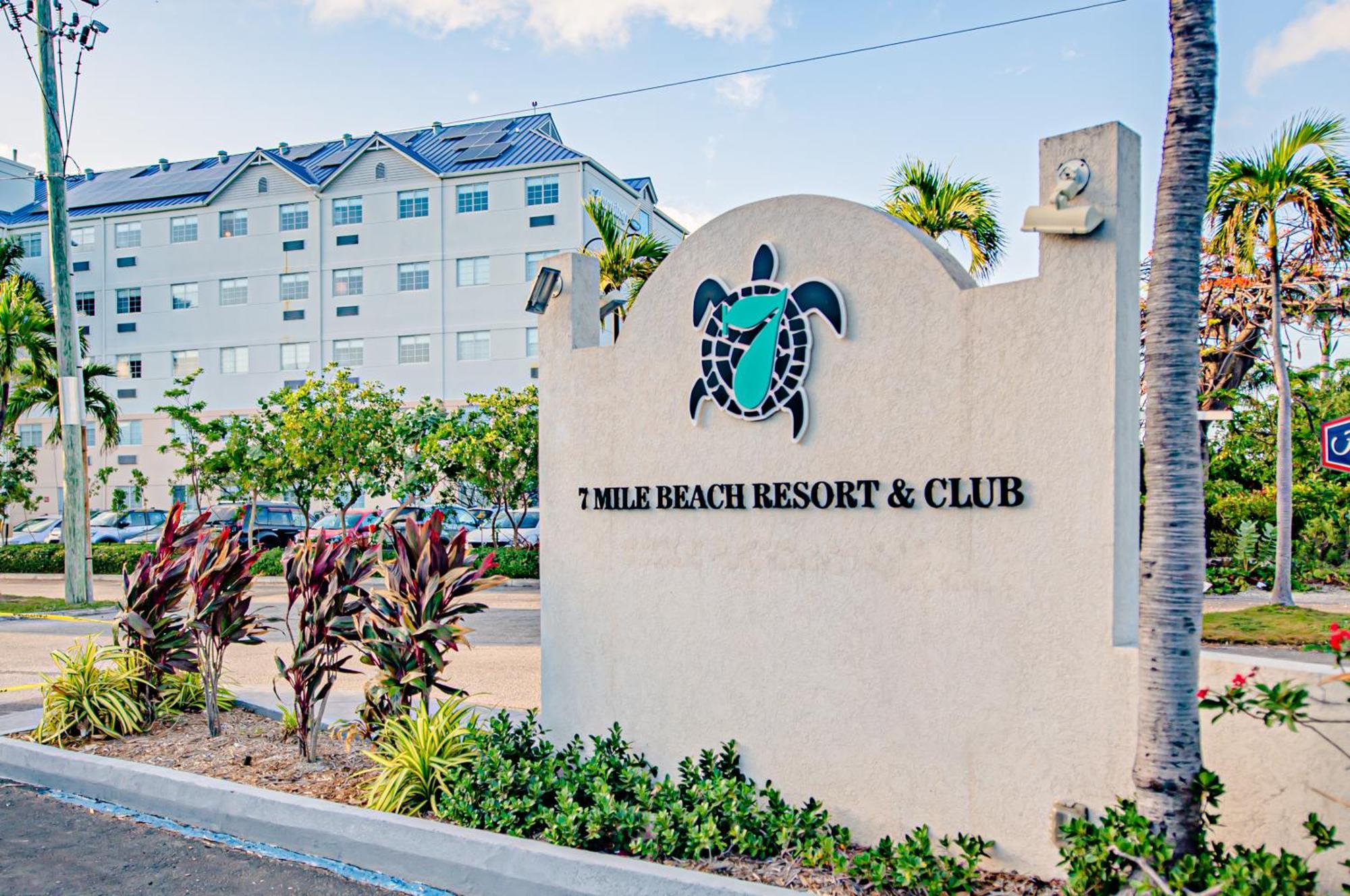 Seven Mile Beach Resort ジョージ・タウン エクステリア 写真