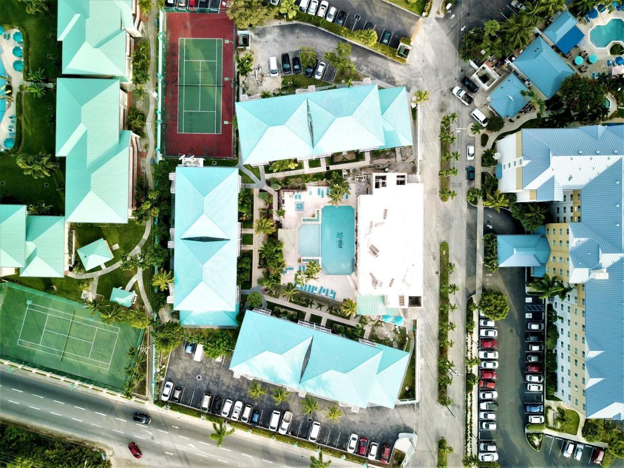 Seven Mile Beach Resort ジョージ・タウン エクステリア 写真
