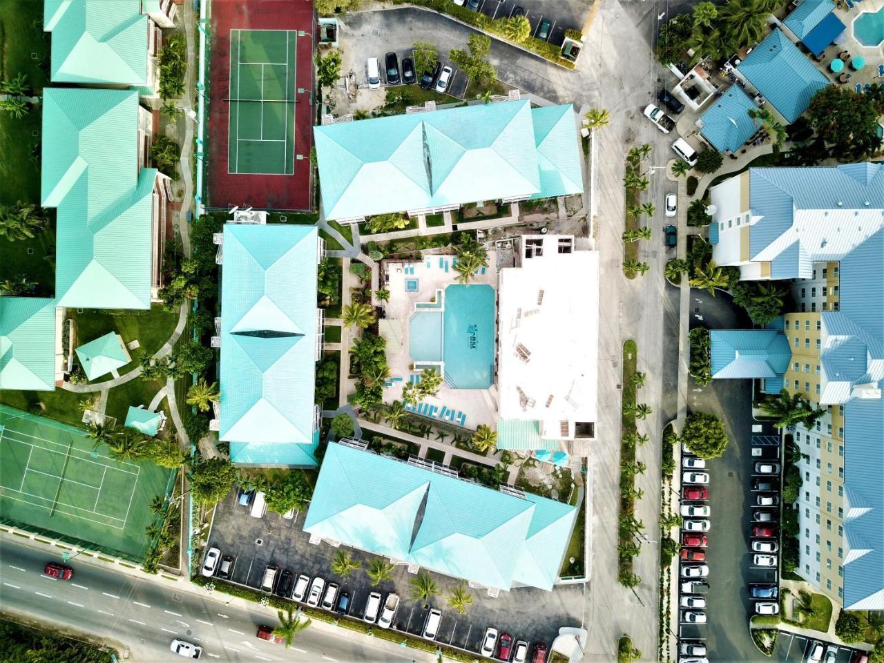 Seven Mile Beach Resort ジョージ・タウン エクステリア 写真